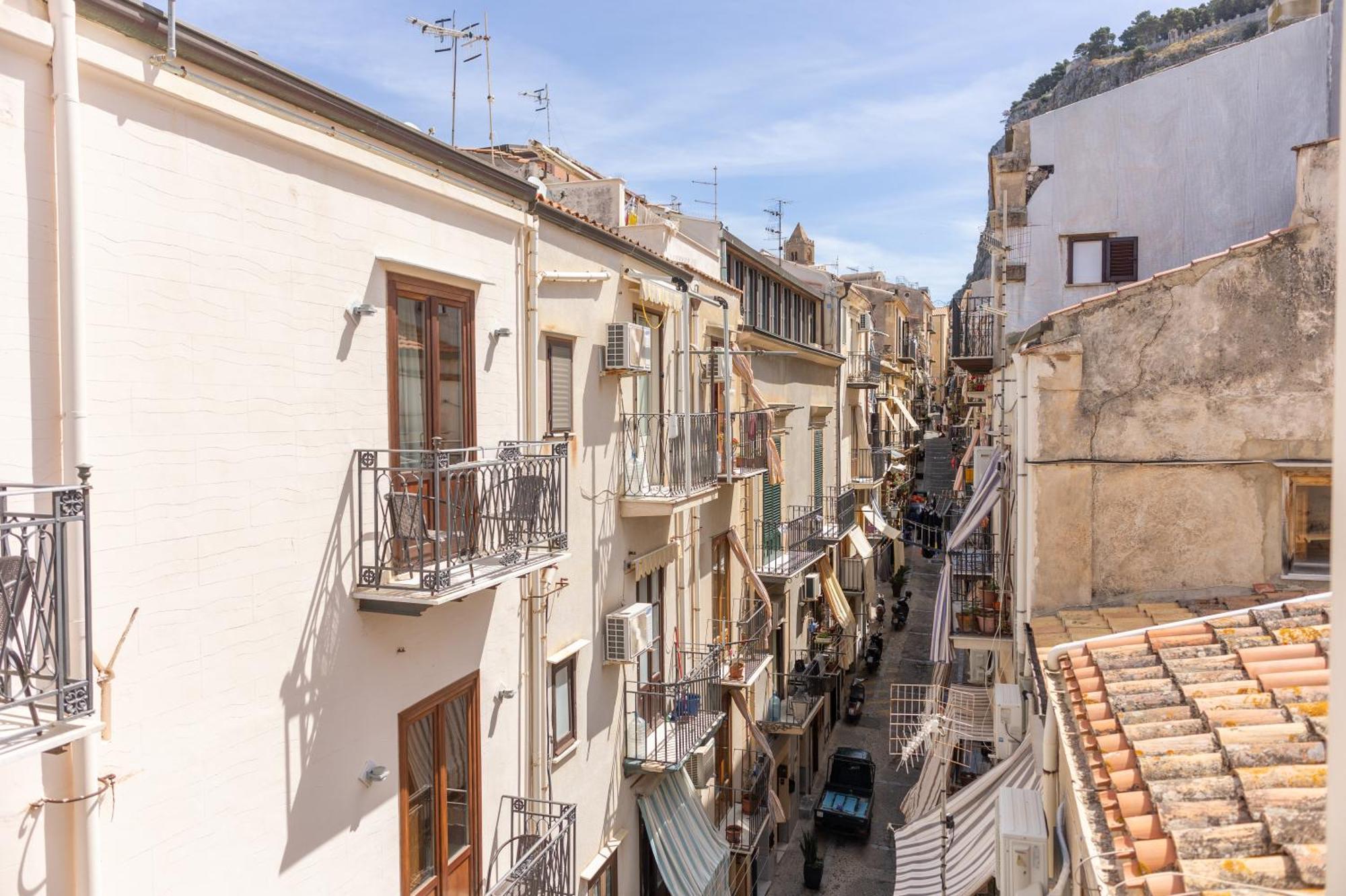 Cortile Gioeni Apartment تْشيفالو المظهر الخارجي الصورة